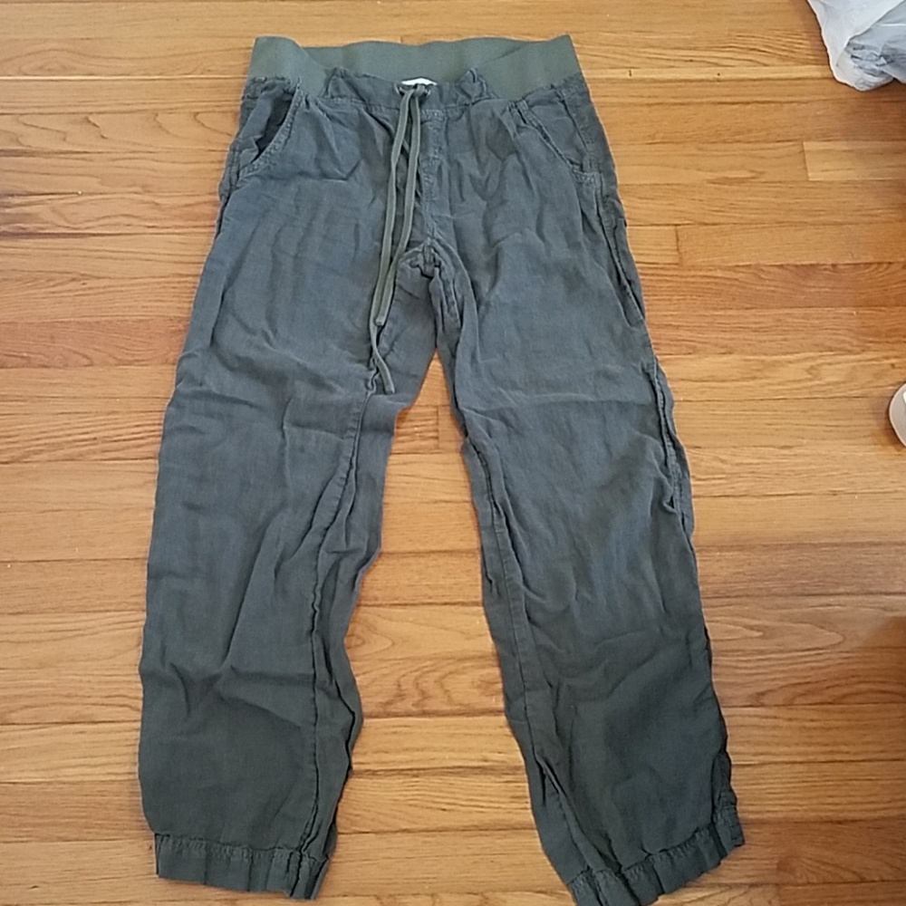 Athleta size 12 olive green cargo pants